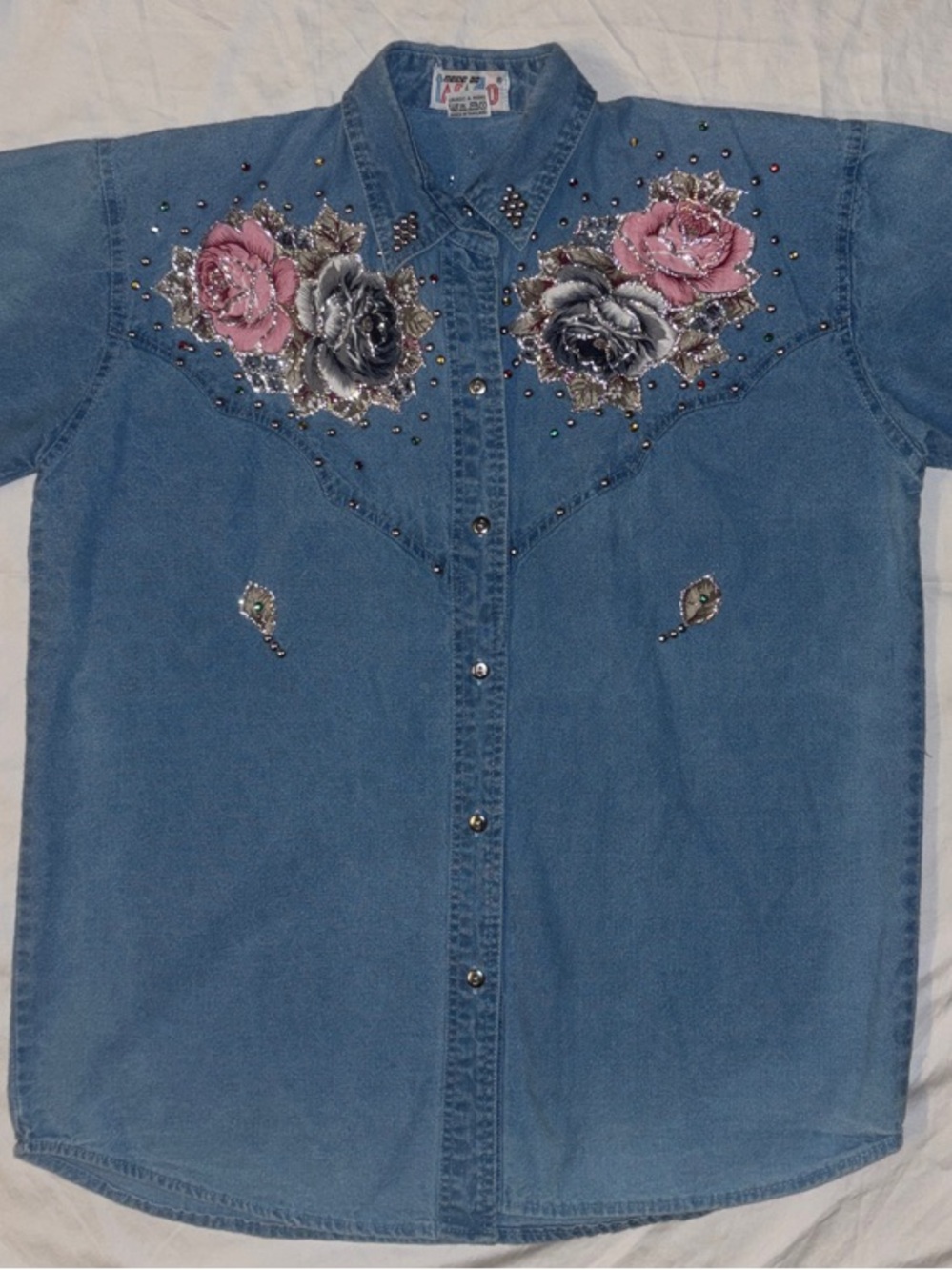 Tarago Vintage Floral Embroidered Denim Western Shirt - Large